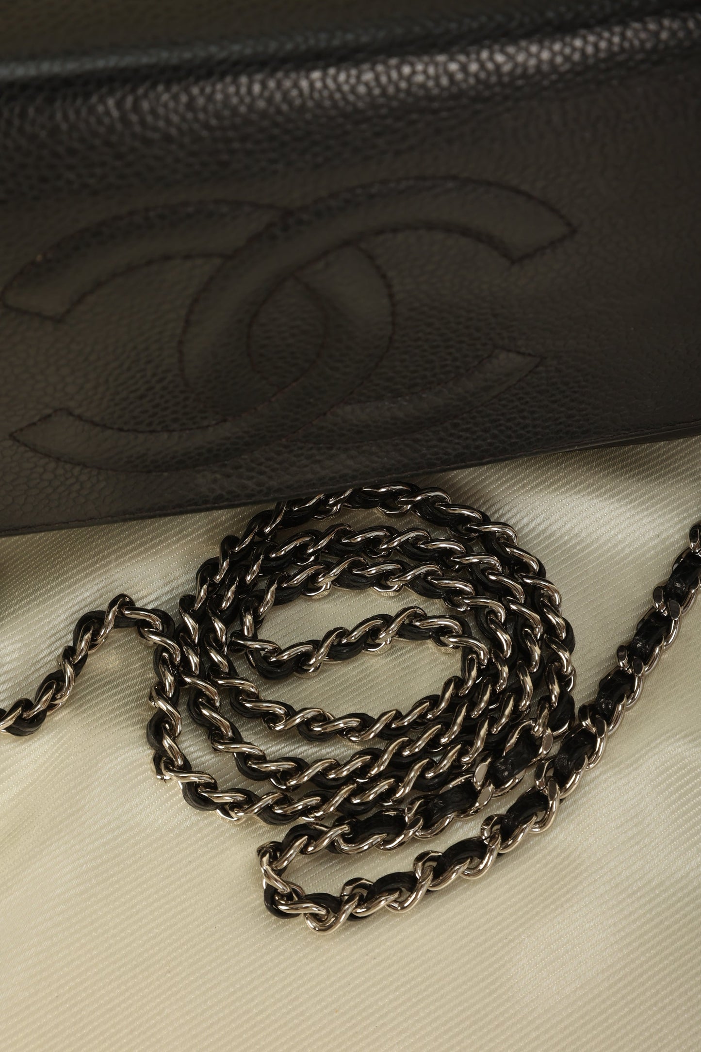 Chanel Caviar Wallet On Chain