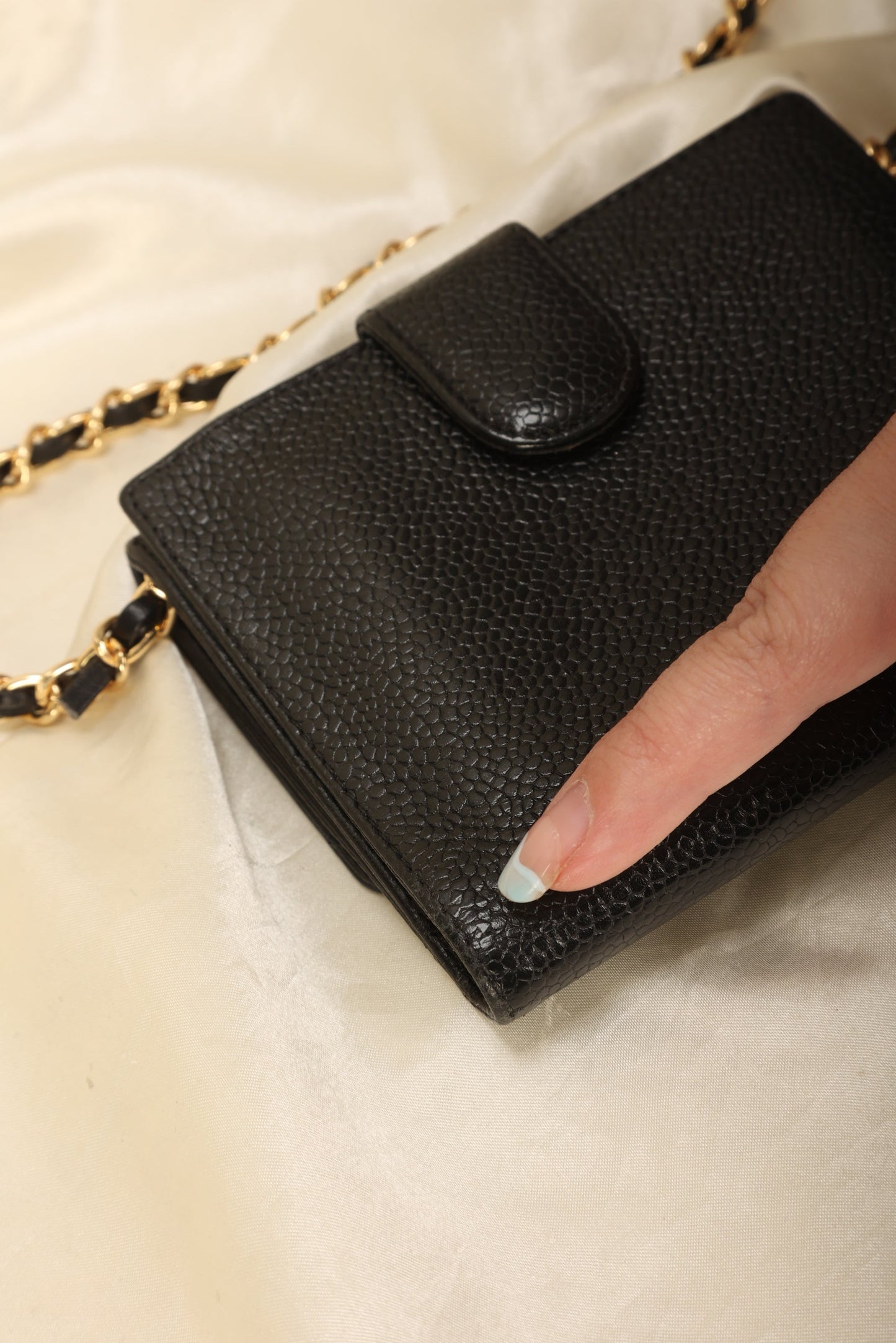 Chanel Caviar Wallet on Chain