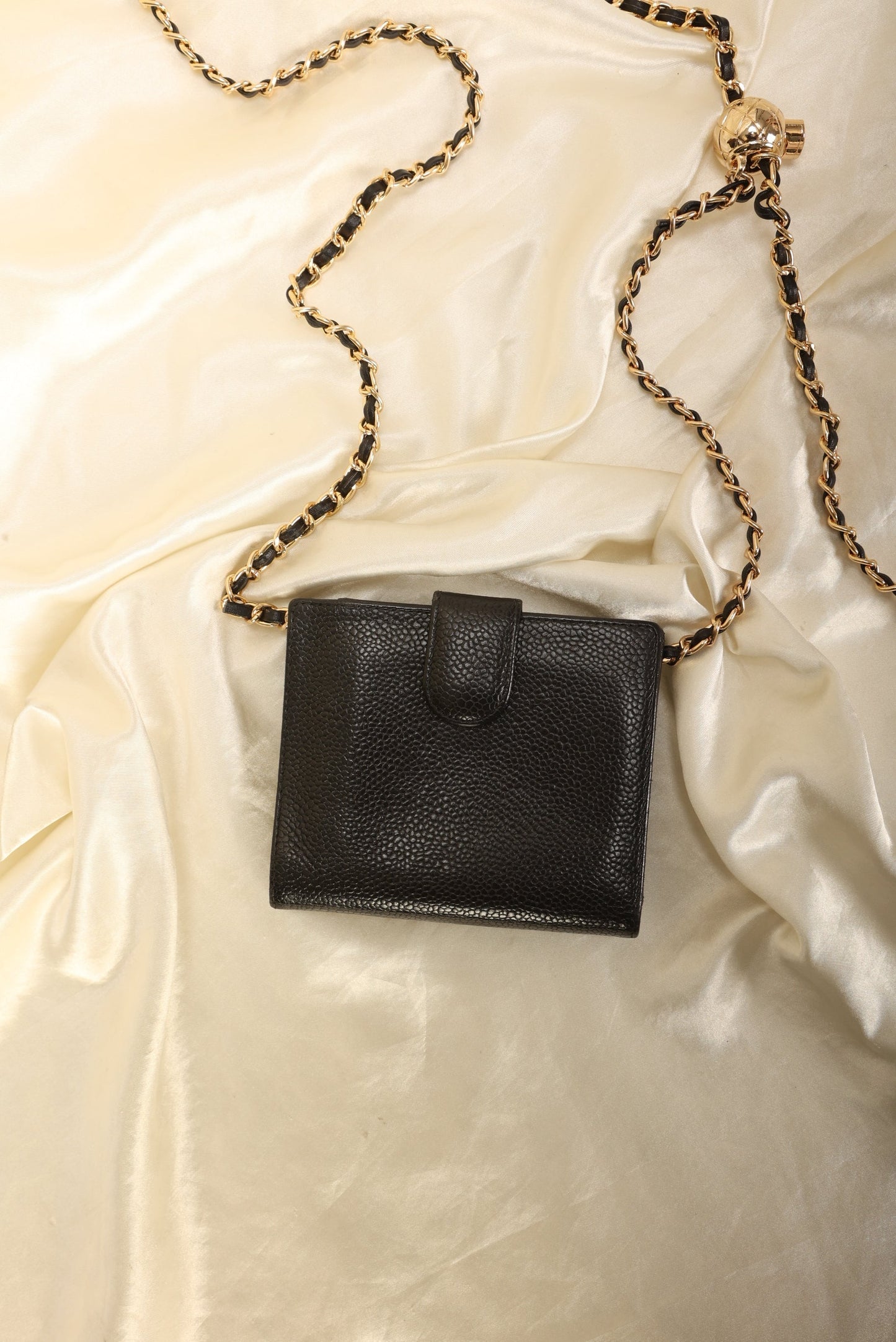 Chanel Caviar Wallet on Chain