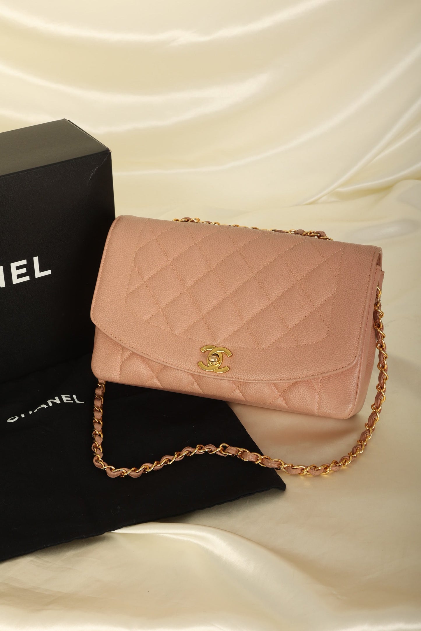Extremely Rare Chanel 1994 Caviar Medium Diana