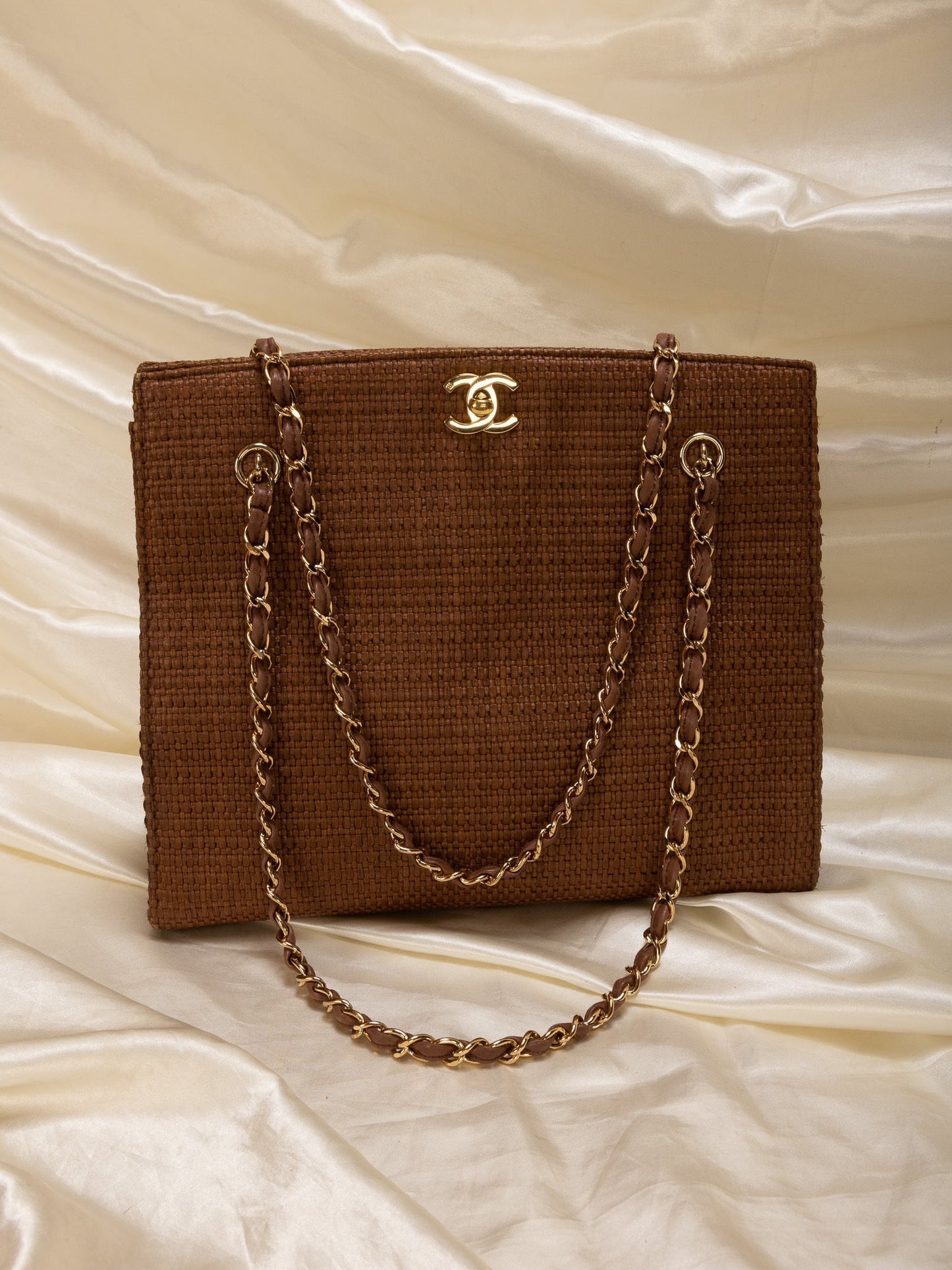 Extremely Rare Chanel Straw Raffia Turnlock Tote
