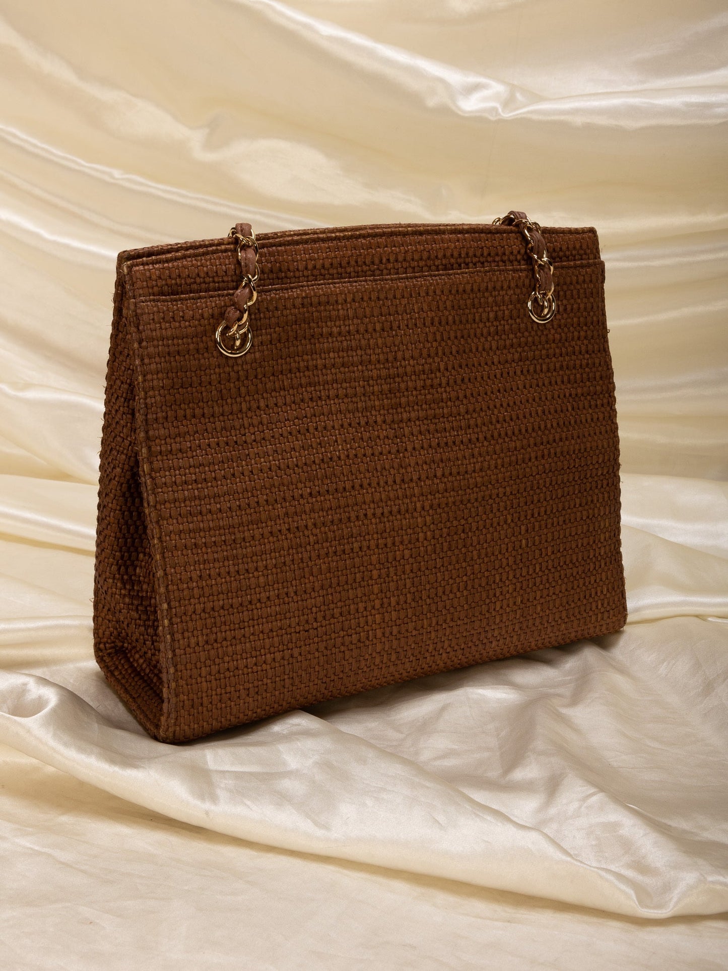 Extremely Rare Chanel Straw Raffia Turnlock Tote