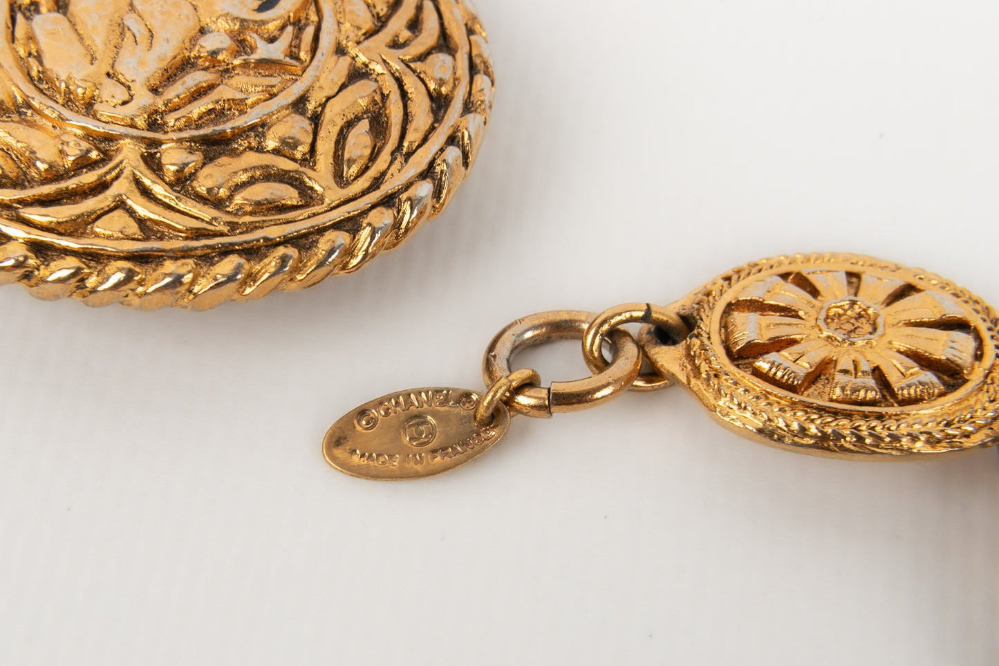 Collier dor Chanel 1980s