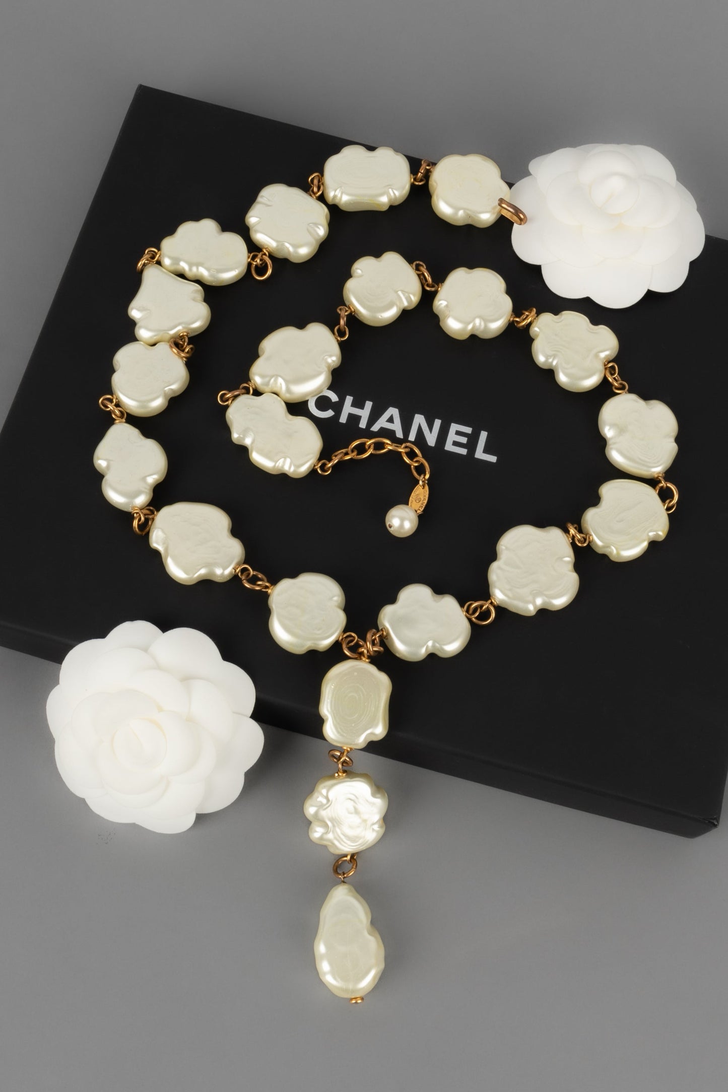 Collier de perles Chanel