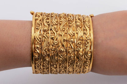 Bracelet manchette dore Chanel 1980s