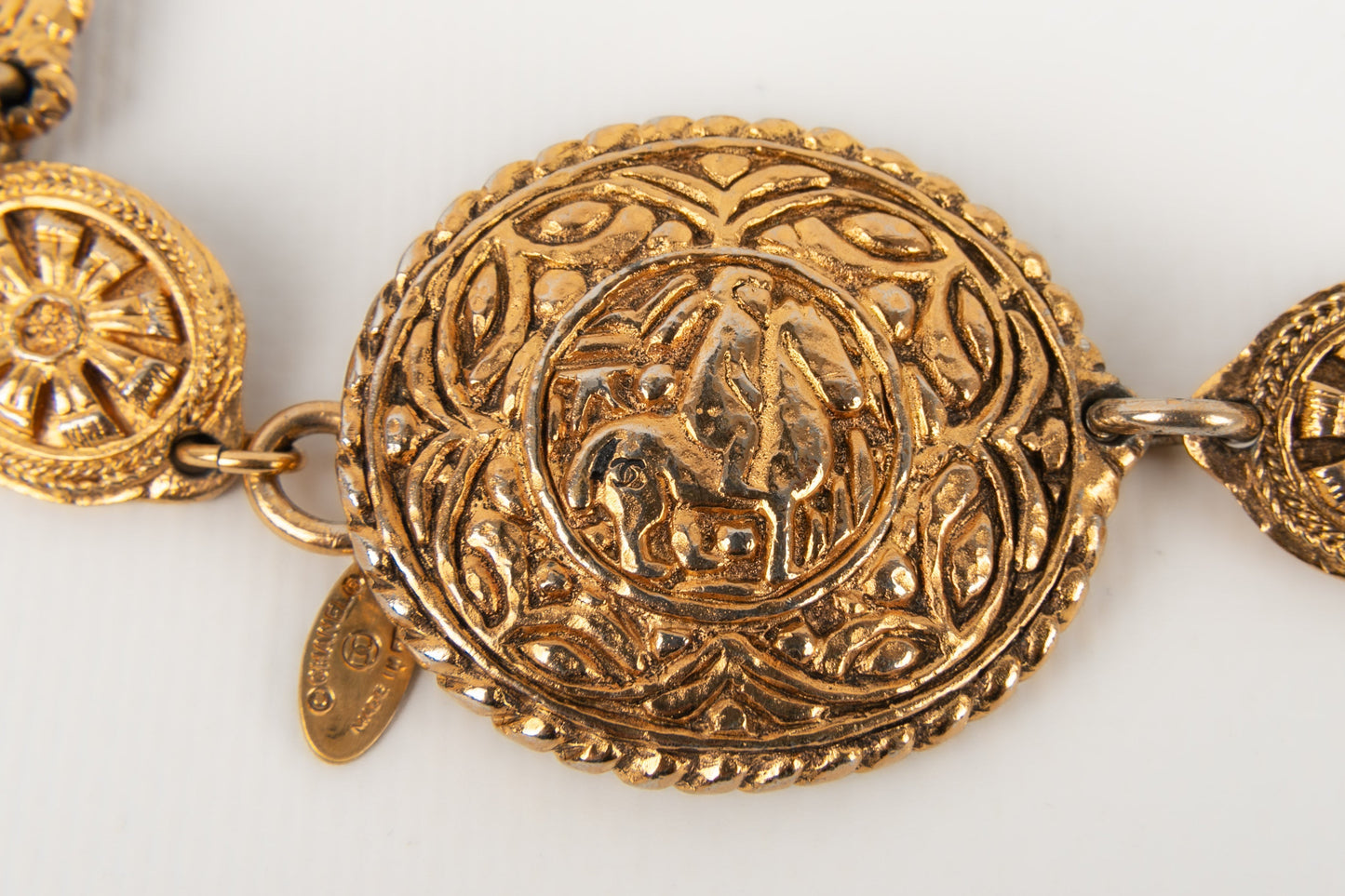 Collier dor Chanel 1980s