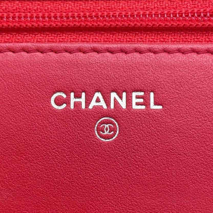 Chanel Sac Boy en cuir caviar rouge