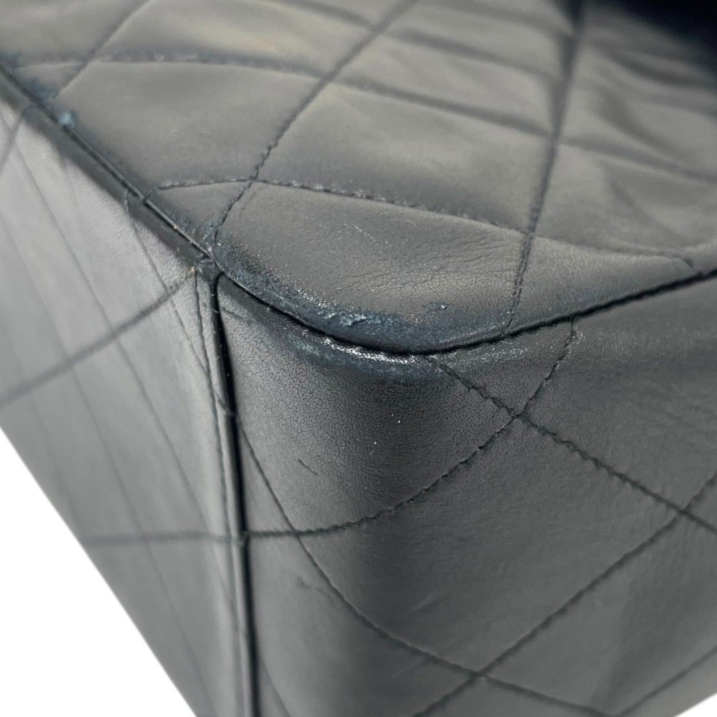 Chanel Sac Single Flap en cuir noir