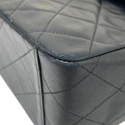 Chanel Sac Single Flap en cuir noir