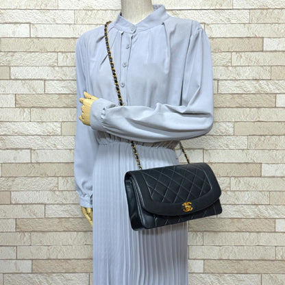 Chanel Sac Diana en cuir bleu