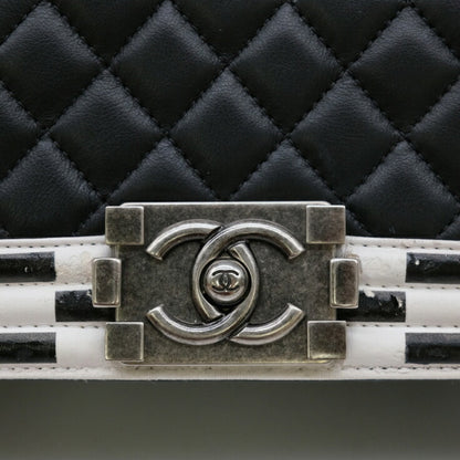 Chanel Sac Boy en cuir noir