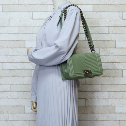 Chanel Sac Boy en cuir vert