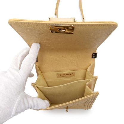 Chanel Sac Boy en cuir caviar jaune