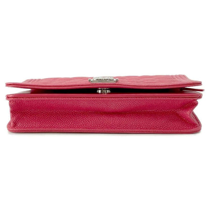 Chanel Sac Boy en cuir caviar rouge