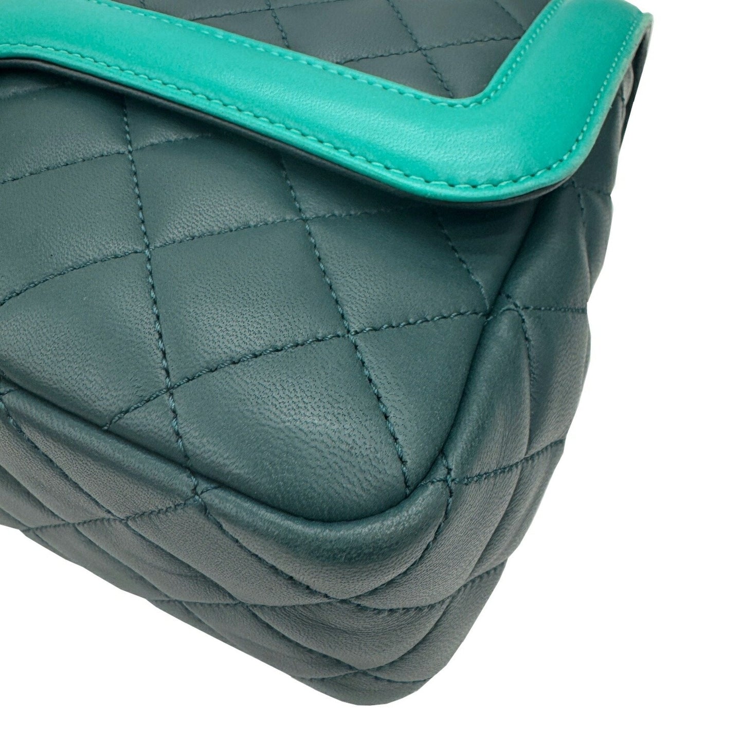 Chanel Sac Single Flap en cuir bleu