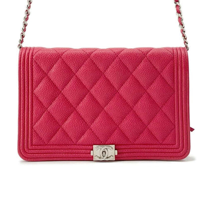 Chanel Sac Boy en cuir caviar rouge