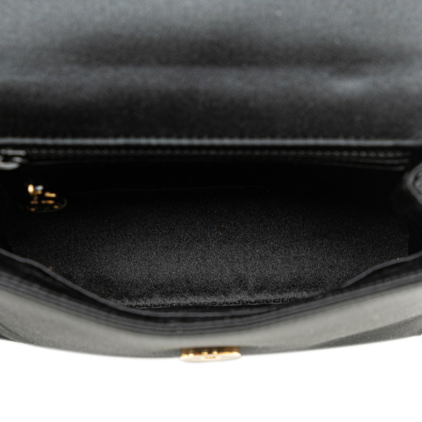 Chanel Sac Square en satin noir