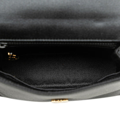 Chanel Sac Square en satin noir