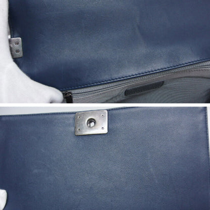 Chanel Sac Boy en cuir bleu
