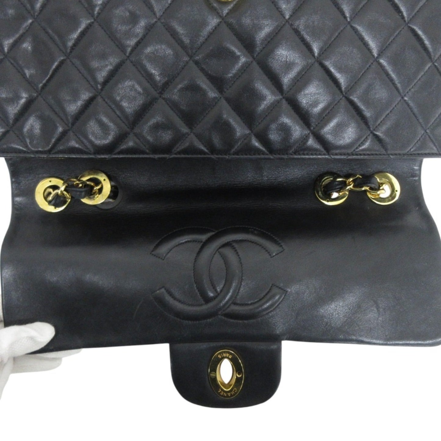 Chanel Sac Single Flap en cuir noir