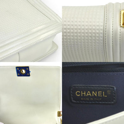Chanel Sac Boy en cuir blanc