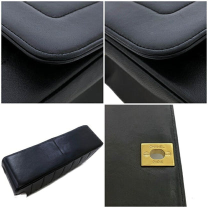 Chanel Sac Single Flap en cuir noir