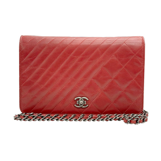 Chanel Sac Boy en cuir rouge