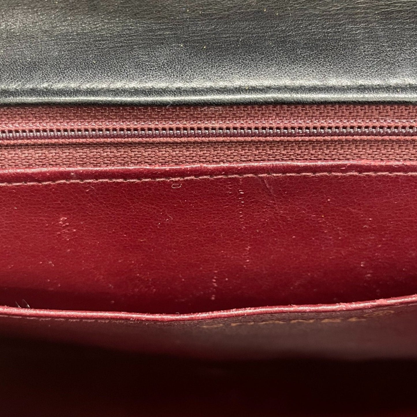 Chanel Sac Single Flap en cuir noir