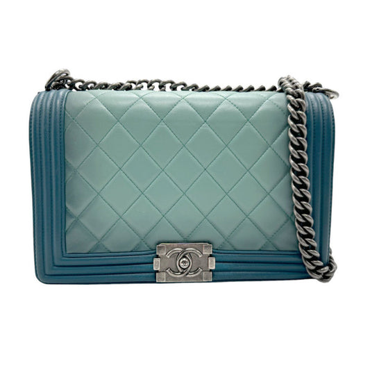 Chanel Sac Boy en cuir vert
