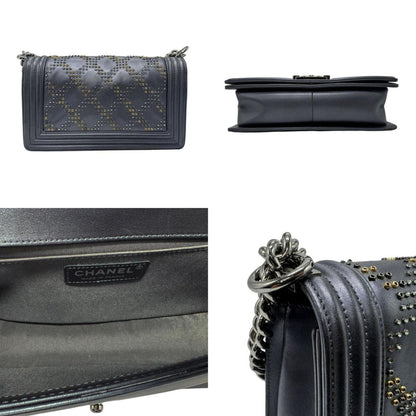 Chanel Sac Boy en cuir dor