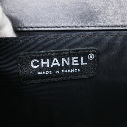 Chanel Sac Boy en cuir noir