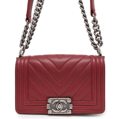 Chanel Sac Boy en cuir caviar rouge