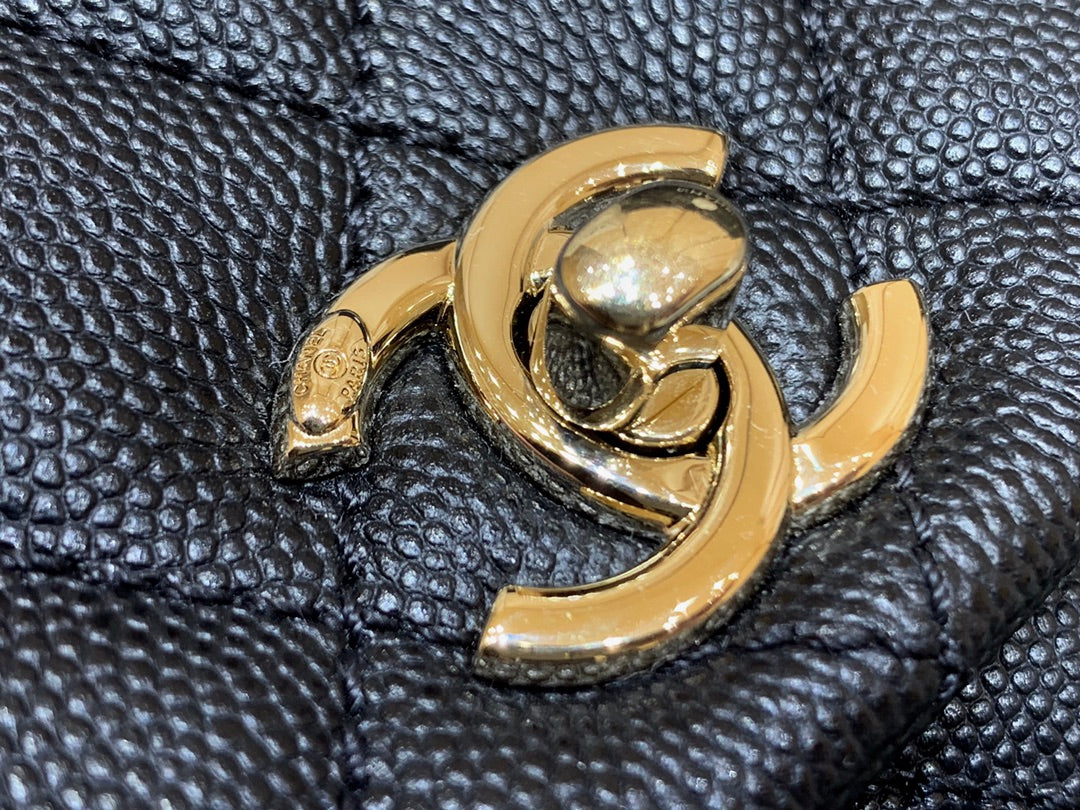 CHANEL 24K Coco Hanle Mini 19cm Black Red Grained Calfskin Gold Hardware
