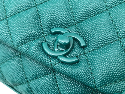CHANEL Coco Hanle Mini 19cm Emerald Green Grained Calfskin Gold Hardware