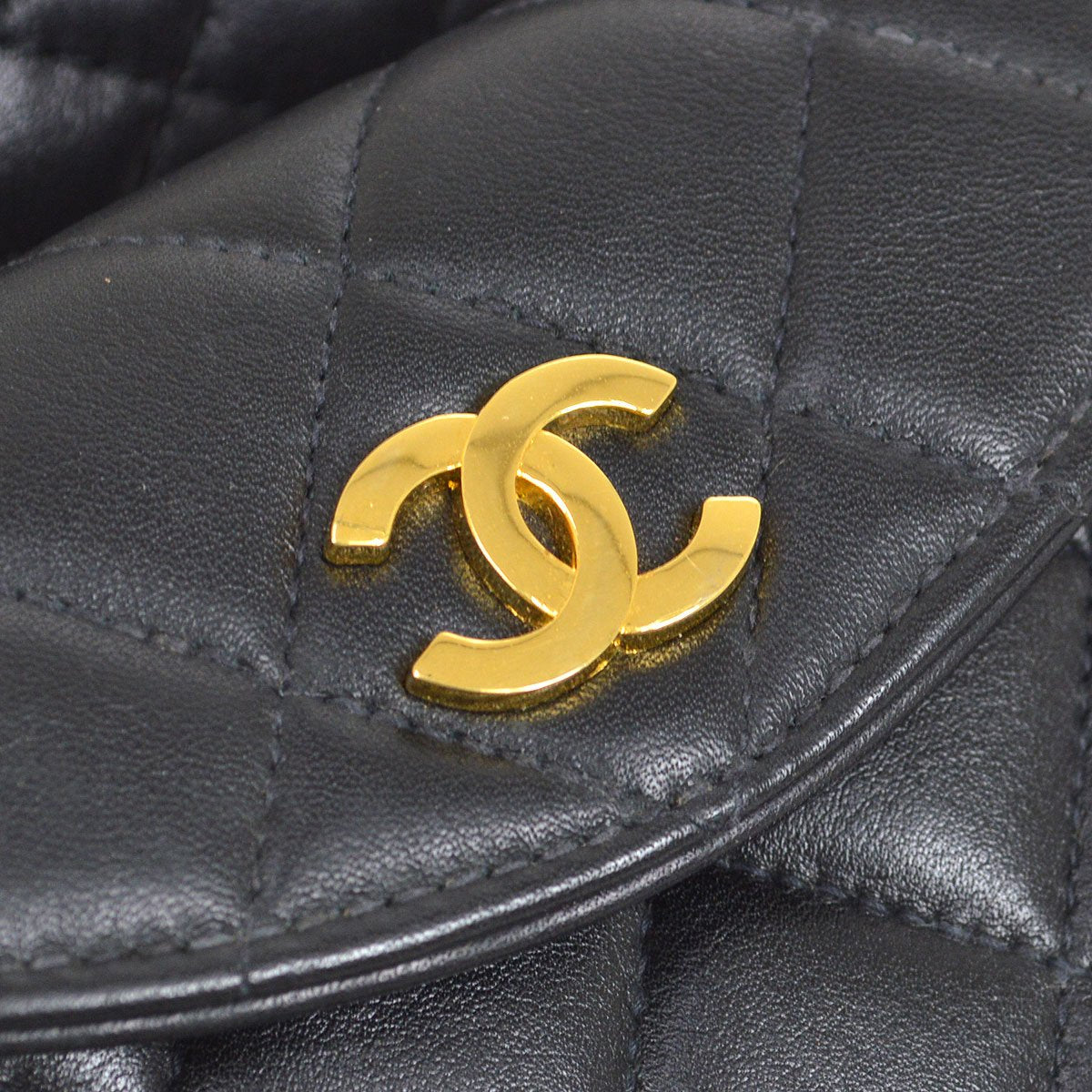 CHANEL 1994 Black Lambskin Quilted Belt Bag with Medallion Chain #80