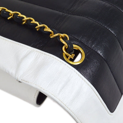 CHANEL 1991-1994 Vertical Border Flap Small Navy Lambskin