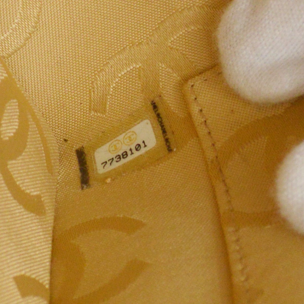 CHANEL 2001-2003 Beige Caviar Wild Stitch Tote