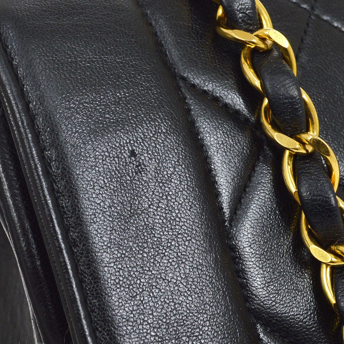CHANEL 1991-1994 Border Flap Medium Black Lambskin