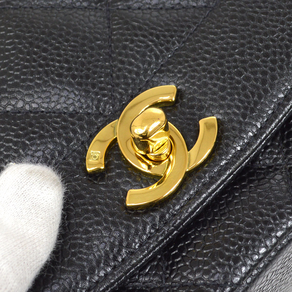 CHANEL 1994-1996 Black Caviar Diana Medium