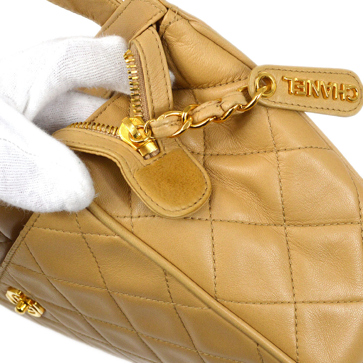 CHANEL 1997 Beige Lambskin Quilted Handbag