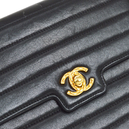 CHANEL 1991-1994 Black Lambskin horizontal Flap Bag