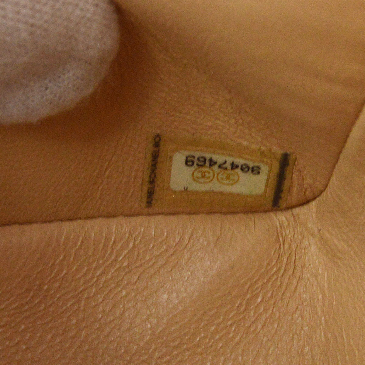 CHANEL 2004-2005 Classic Flap Medium Beige Lambskin