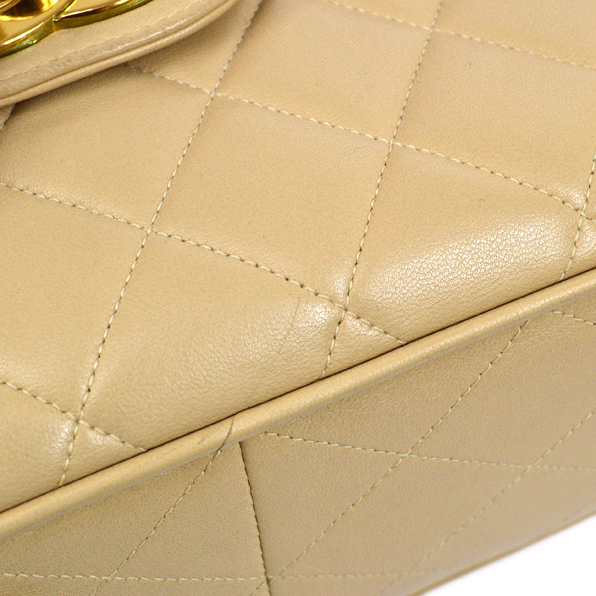 CHANEL 1994-1996 Beige Lambskin Classic Flap Jumbo