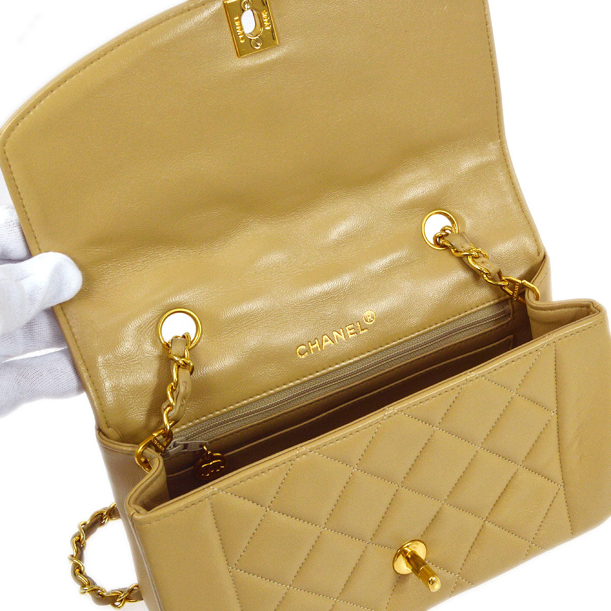 CHANEL 1989-1991 Beige Lambskin Diana Flap Small