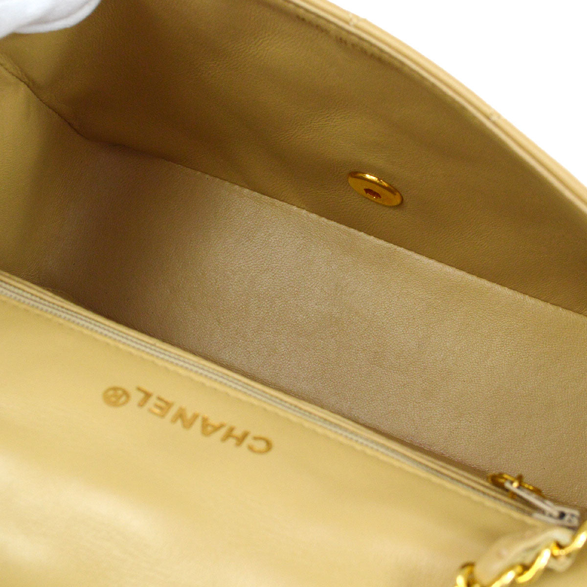 CHANEL 1989-1991 Beige Lambskin Diana Flap Small