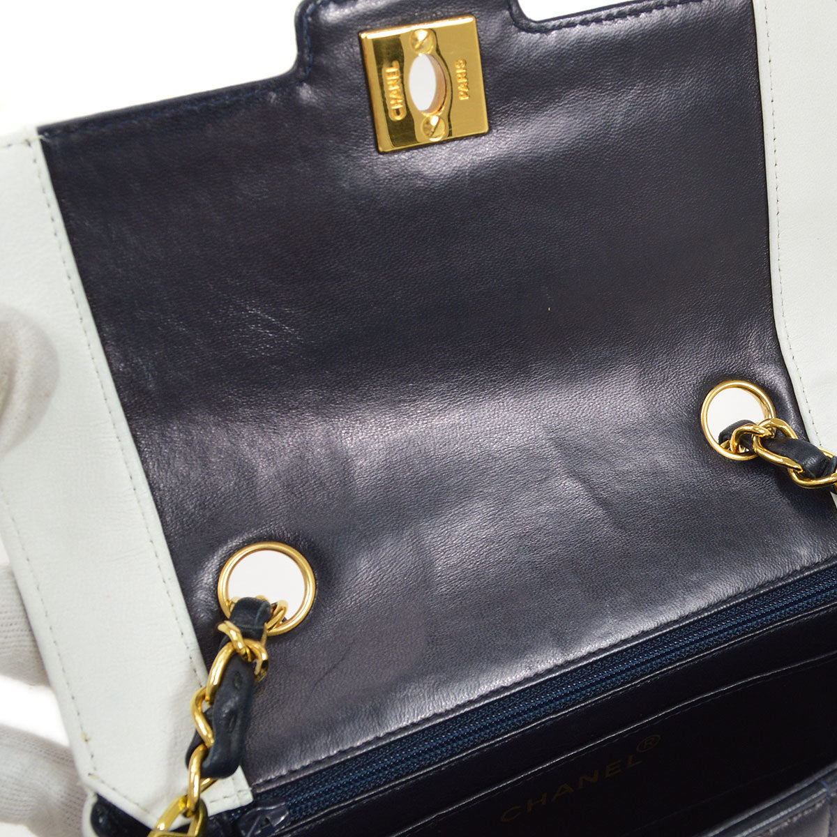 CHANEL 1991-1994 Vertical Border Flap Mini Navy Lambskin