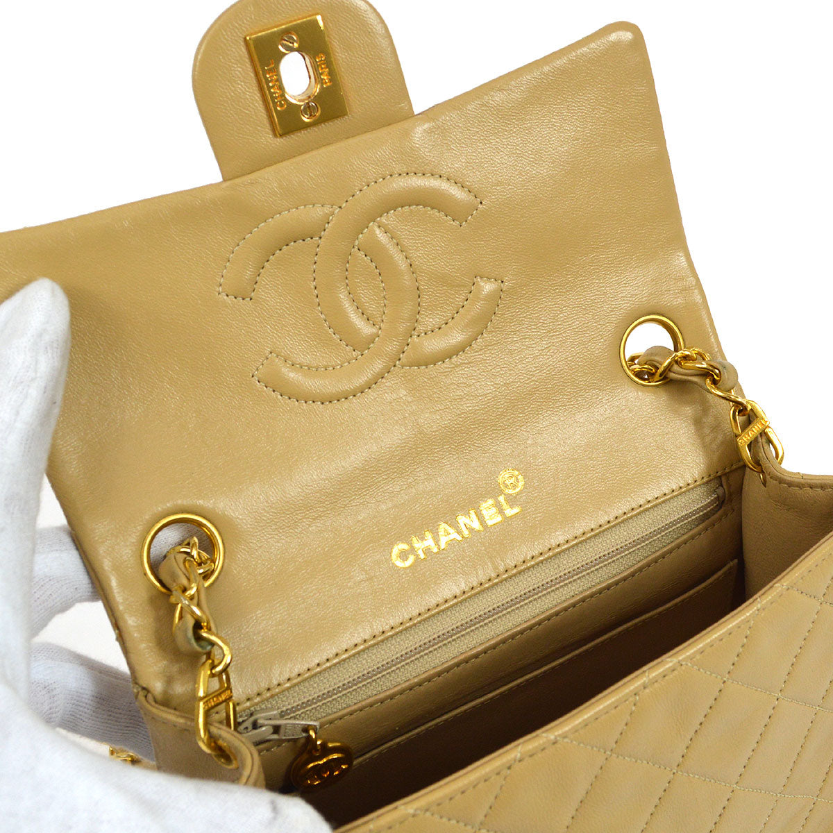 CHANEL 1989-1991 Beige Lambskin Classic Square Flap 17