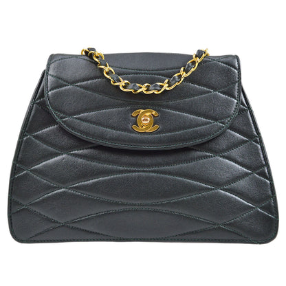 CHANEL 1989-1991 Green Lambskin Diagonal Round Flap Small