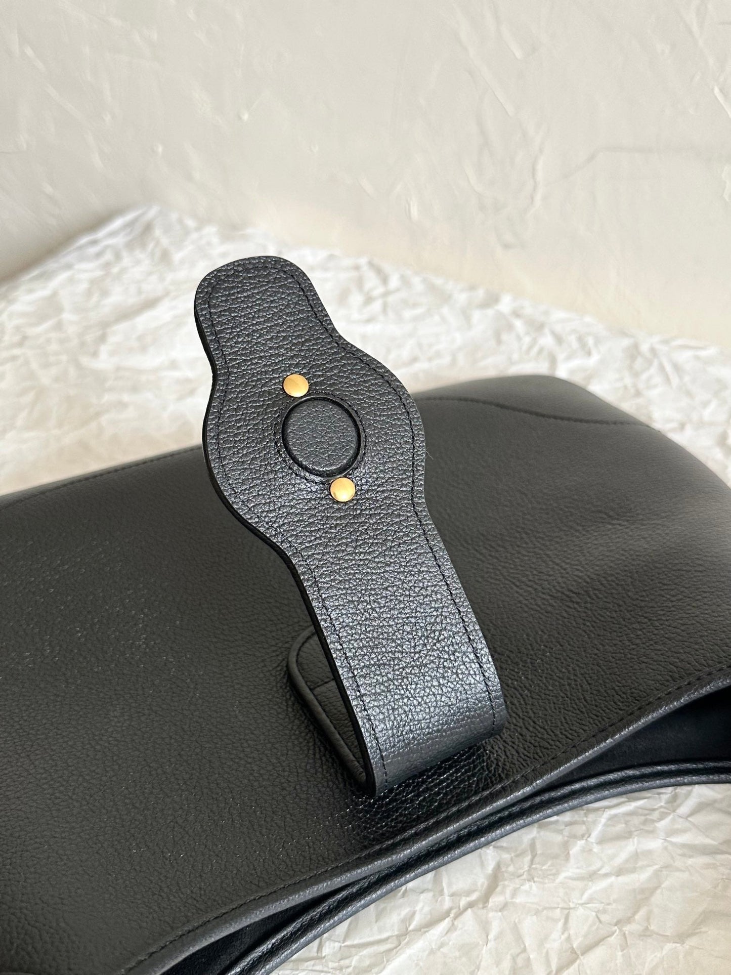 Gucci APHRODITE MEDIUM 39 SHOULDER BAG IN BLACK CALFSKIN