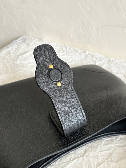 Gucci APHRODITE MEDIUM 39 SHOULDER BAG IN BLACK CALFSKIN